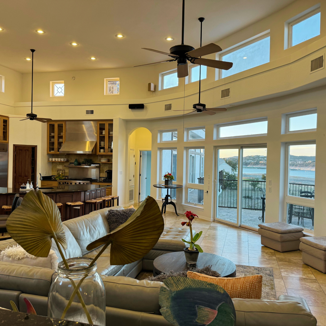 Living Area (3rd floor)