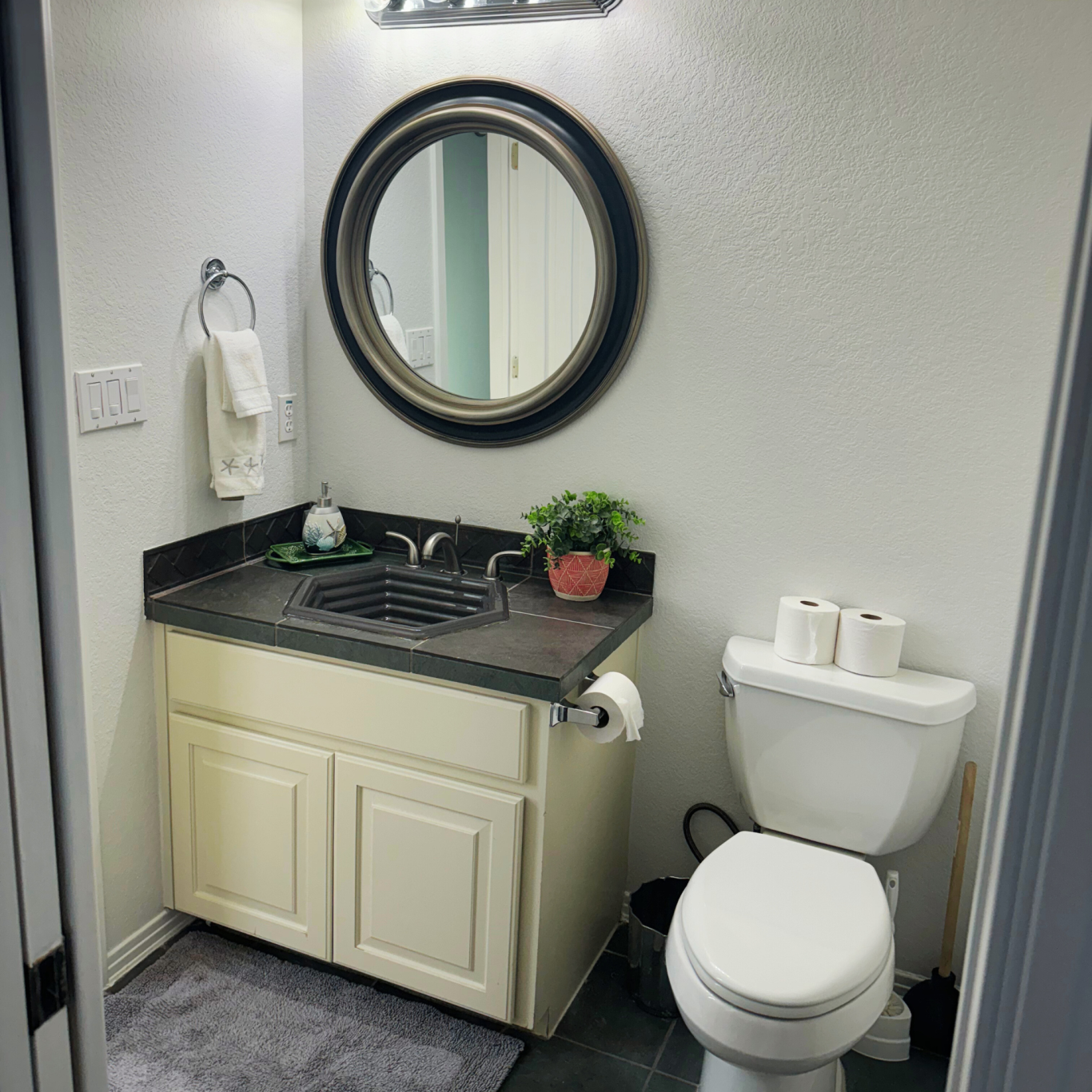 Bath for bedroom Two (2nd floor)